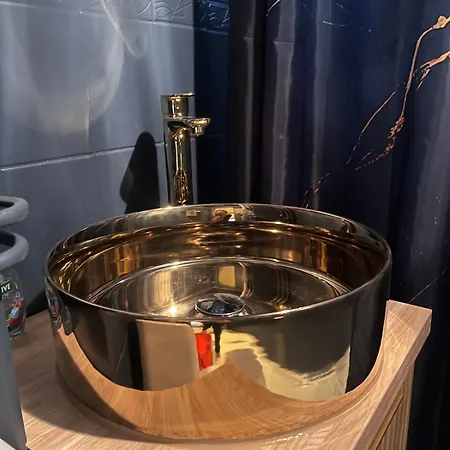 Taeysin Remontoitu Upea Asunto Tampereen Sydaemessae *