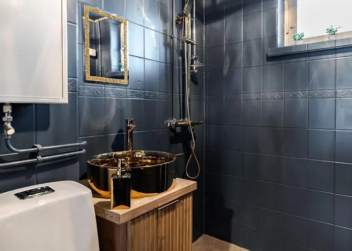 Taeysin Remontoitu Upea Asunto Tampereen Sydaemessae *